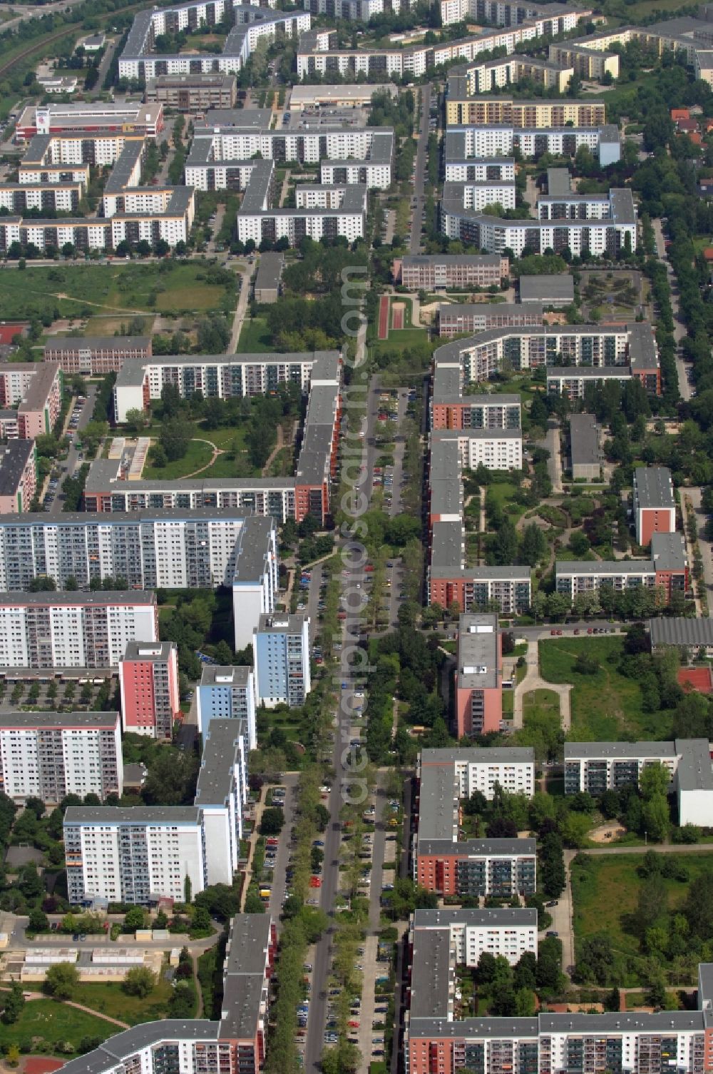 Aerial photograph Berlin - Housing area with prefabricated construction buildings on the Lily-Braun-Strasse in the district Kaulsdorf-Nord of Berlin-Hellersdorf