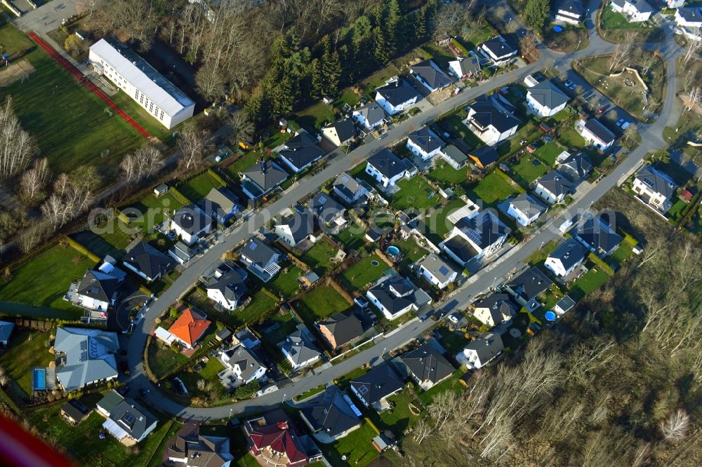 Aerial image Rangsdorf - Single-family residential area of settlement Bad Doberaner Strasse in the district Gross Machnow in Rangsdorf in the state Brandenburg, Germany