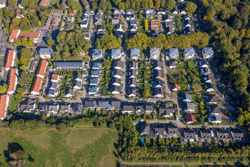 Aerial photograph Unna - Single-family residential area of settlement on Bertha-von-Suttner-Allee in Unna in the state North Rhine-Westphalia, Germany