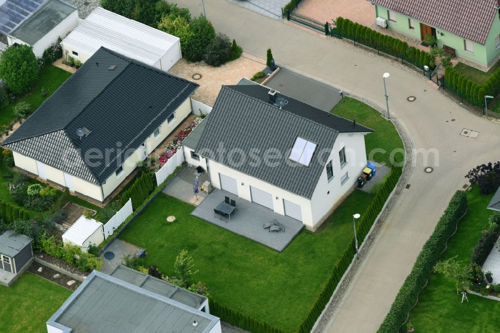 Aerial photograph Magdeburg - Single-family residential area of settlement Am Birnengarten - Mirabellenweg in the district Ottersleben in Magdeburg in the state Saxony-Anhalt, Germany