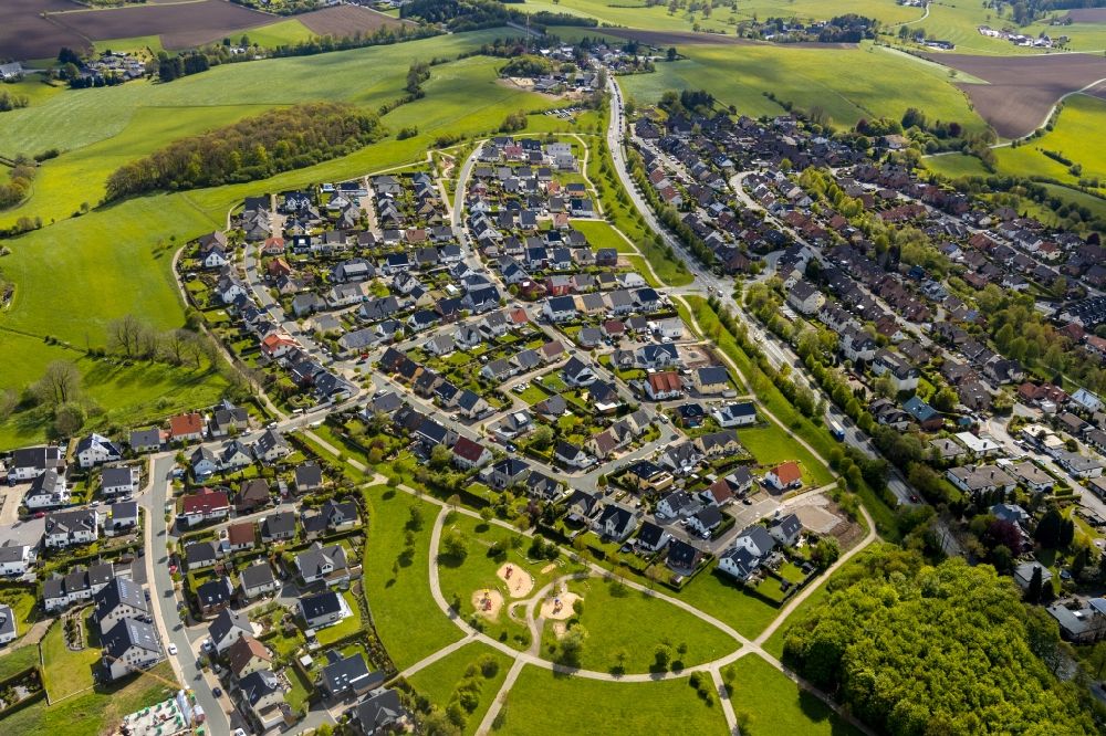 Breckerfeld from above - Single-family residential area of settlement Am Heider Kopf - Am Turm in Breckerfeld in the state North Rhine-Westphalia, Germany
