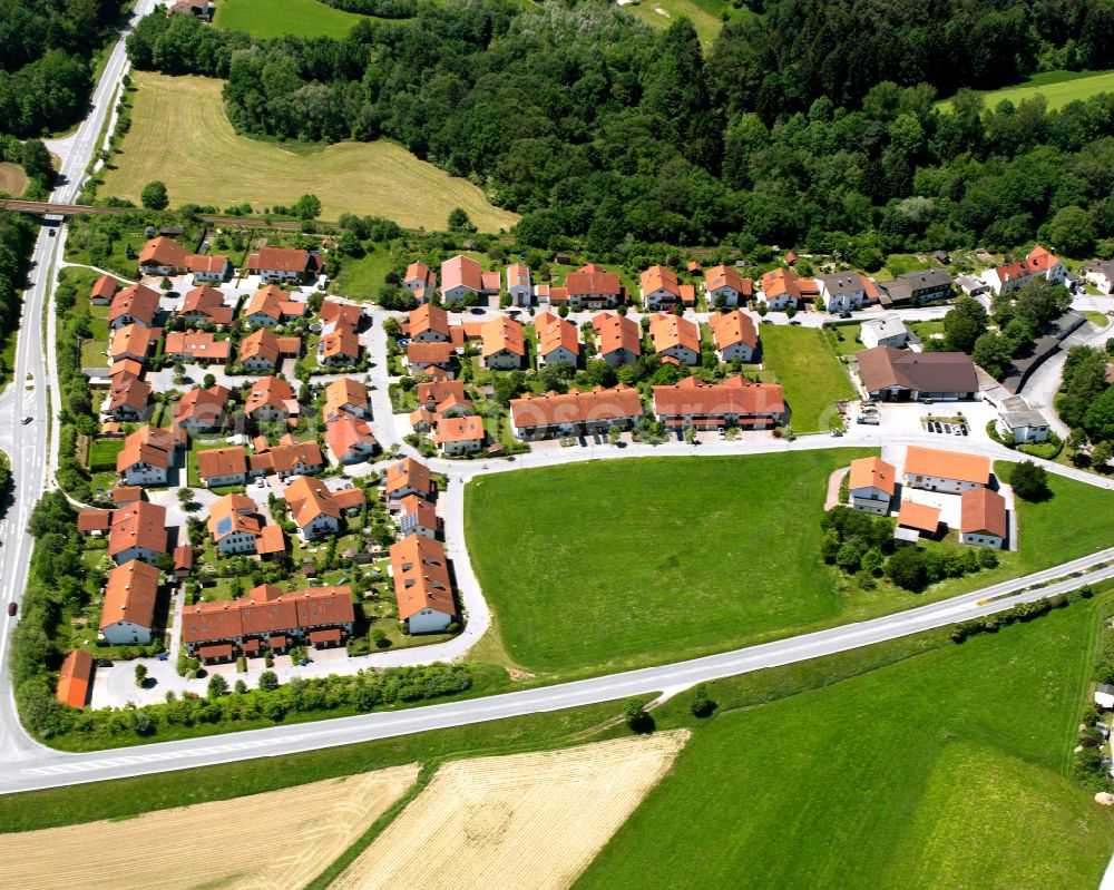 Aerial photograph Burgkirchen an der Alz - Single-family residential area of settlement in Burgkirchen an der Alz in the state Bavaria, Germany