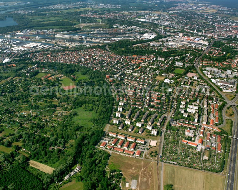 Daxlanden from above - Single-family residential area of settlement in Daxlanden in the state Baden-Wuerttemberg, Germany