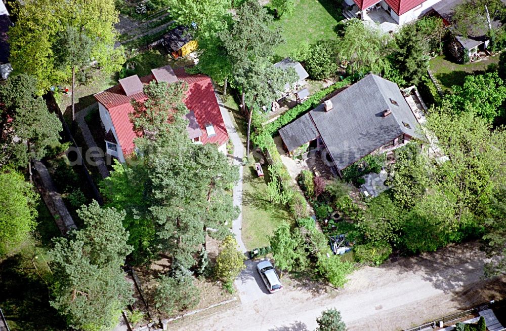 Aerial image Bergfelde - Single-family residential area of settlement along the Summter Strasse in Bergfelde in the state Brandenburg, Germany