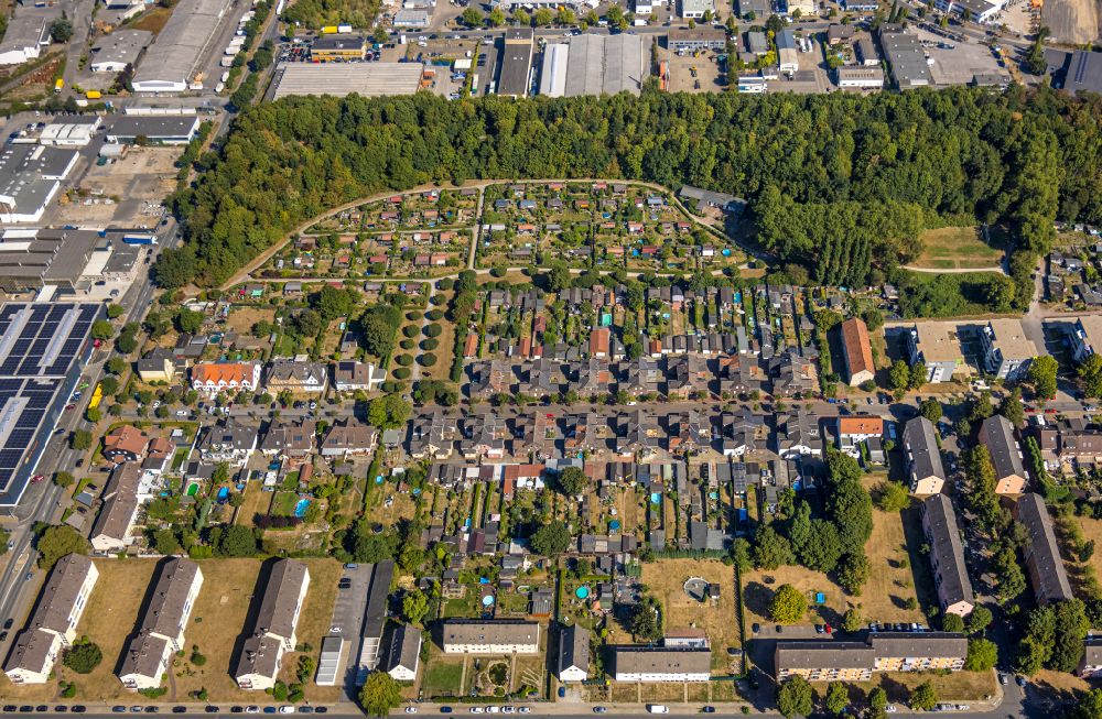 Essen from above - Single-family residential area of settlement on street Wildstrasse in the district Vogelheim in Essen at Ruhrgebiet in the state North Rhine-Westphalia, Germany
