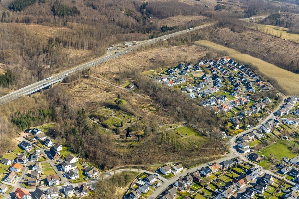 Bruchhausen from above - Residential area of a??a??a single family house settlement and cemetery in Bruchhausen in the state North Rhine-Westphalia, Germany