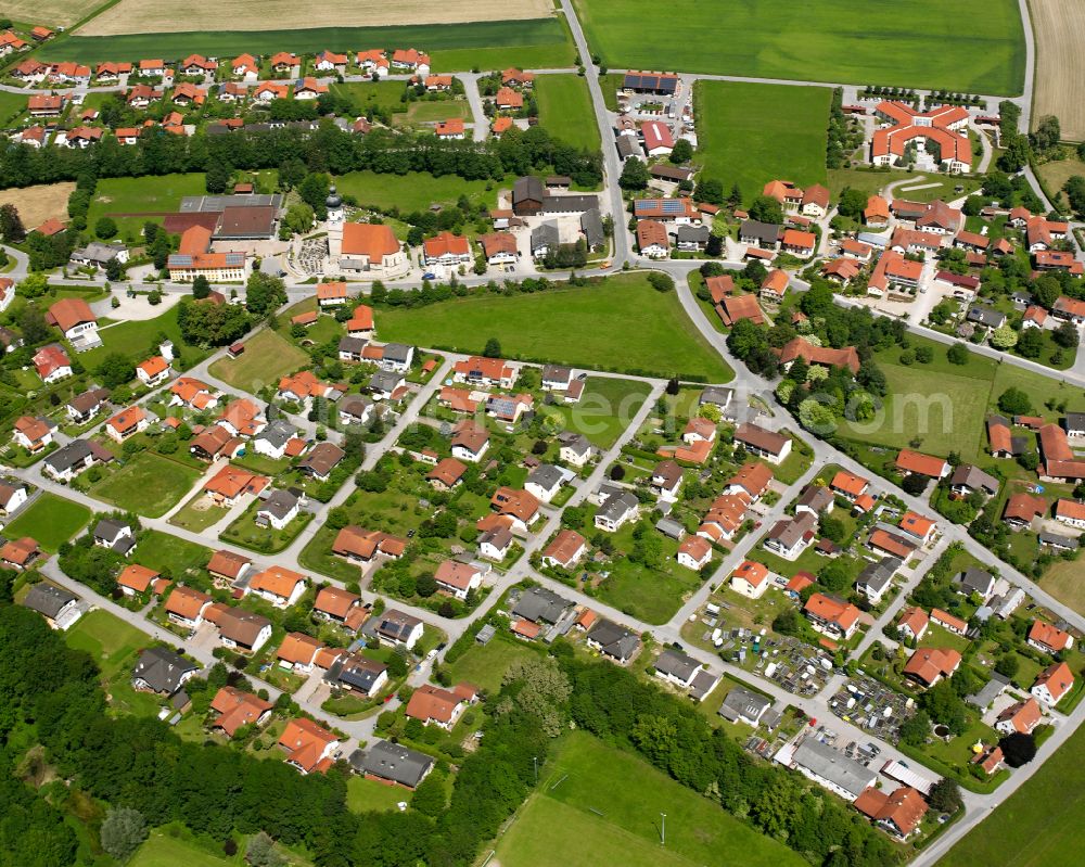 Haiming from the bird's eye view: Single-family residential area of settlement in Haiming in the state Bavaria, Germany
