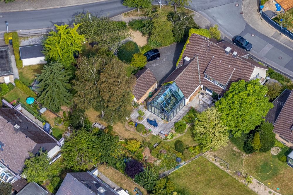 Halingen from the bird's eye view: Single-family residential area of settlement on Ritterschausstrasse corner on Fohrengraben in Halingen in the state North Rhine-Westphalia, Germany