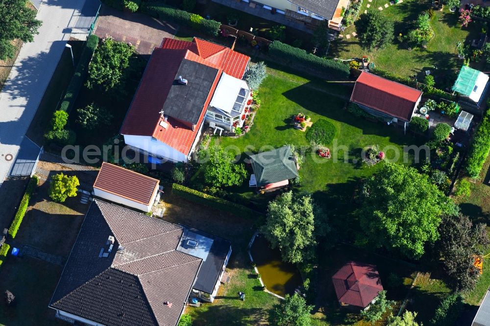 Aerial image Fredersdorf-Vogelsdorf - Single-family residential area of settlement Heideweg - Friedrich-Ebert-Strasse in the district Vogelsdorf in Fredersdorf-Vogelsdorf in the state Brandenburg, Germany