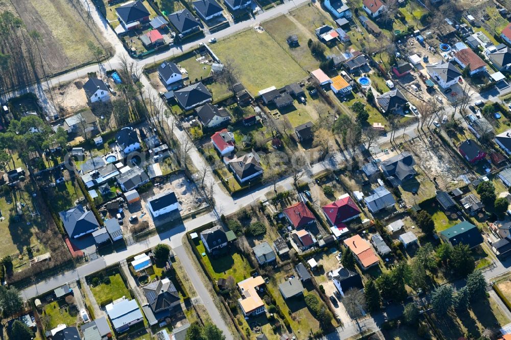 Aerial image Fredersdorf-Vogelsdorf - Single-family residential area of settlement Heideweg - Friedrich-Ebert-Strasse in the district Vogelsdorf in Fredersdorf-Vogelsdorf in the state Brandenburg, Germany