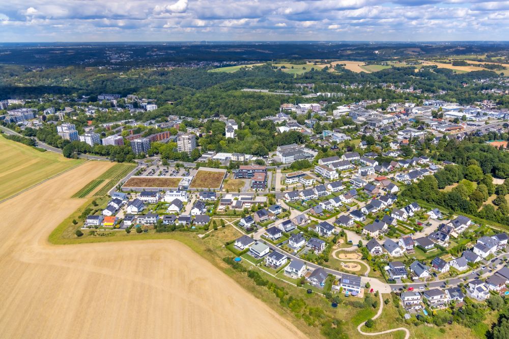 Heiligenhaus from above - Single-family residential area of settlement in Heiligenhaus in the state North Rhine-Westphalia, Germany