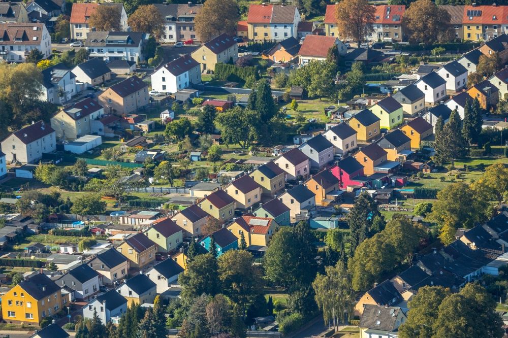 Unna from the bird's eye view: Residential area of a single-family house settlement, historical colliery settlement on Friedrichstrasse in Unna, North Rhine-Westphalia, Germany