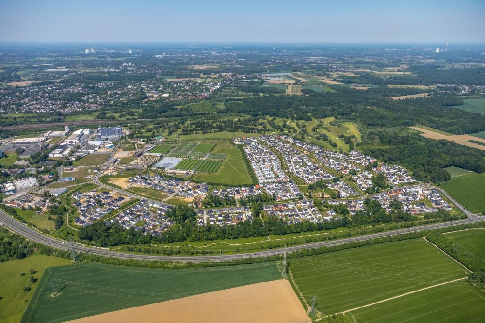 Dortmund from above - Single-family residential area of settlement Hohenbuschei on Elisabeth-Selbert-Bogen in the district Brackel in Dortmund in the state North Rhine-Westphalia, Germany