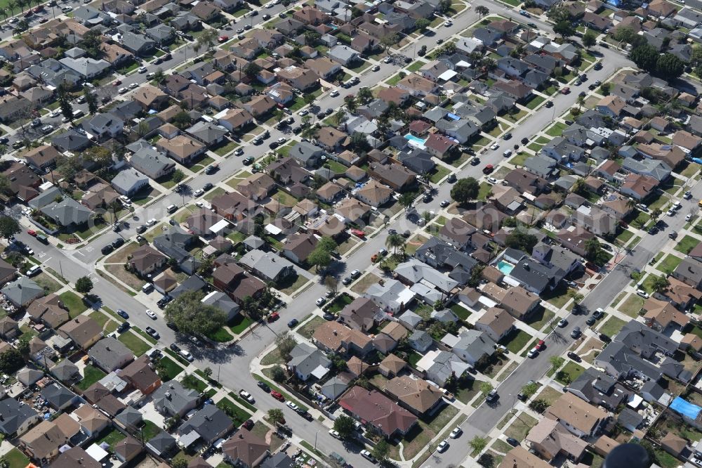Los Angeles from the bird's eye view: Single-family residential area of settlement in Los Angeles in California, United States of America