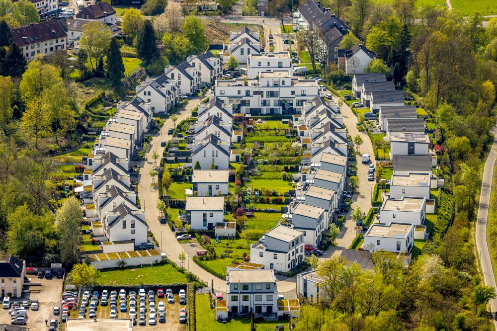 Bochum from above - Residential area of detached housing estate MARKASCHER BOGEN in Weitmar in Bochum in the state North Rhine-Westphalia, Germany