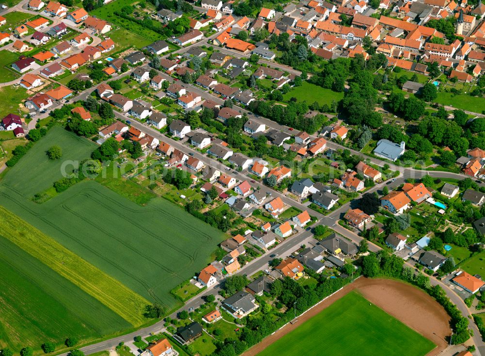 Marnheim from above - Single-family residential area of settlement in Marnheim in the state Rhineland-Palatinate, Germany
