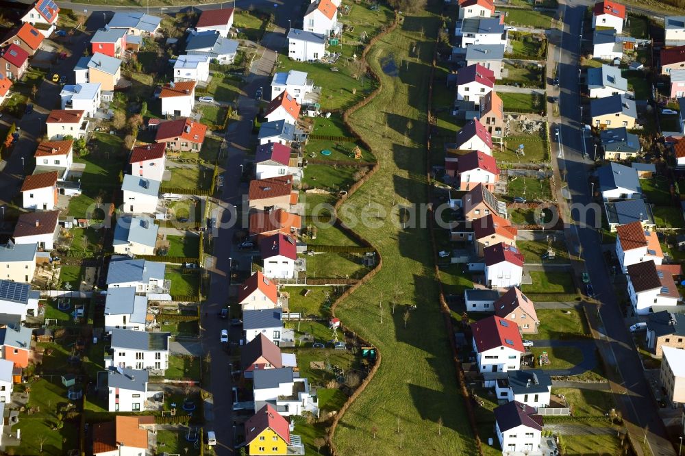 Aerial image Schwerin - Single-family residential area of settlement Muehlenscharrn - Rebhunweg in Schwerin in the state Mecklenburg - Western Pomerania, Germany