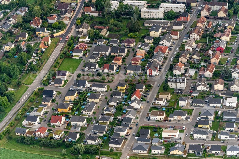 Aerial photograph Herbolzheim - Single-family residential area of settlement Im Norden von Herbolzhein in Herbolzheim in the state Baden-Wuerttemberg, Germany
