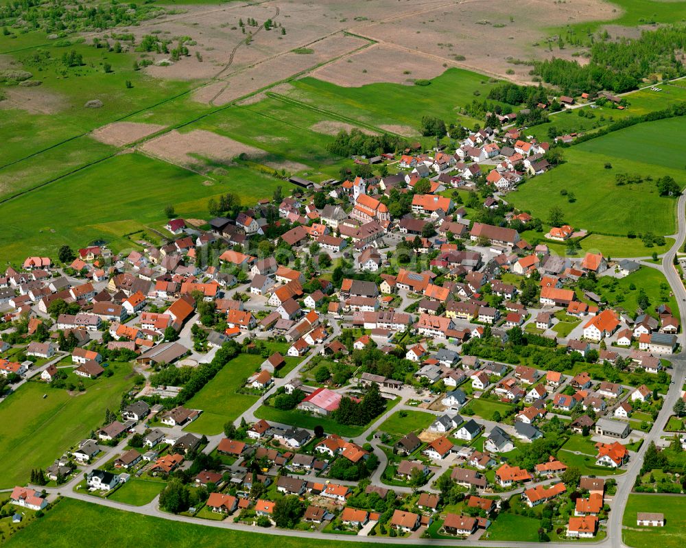 Aerial photograph Oggelshausen - Single-family residential area of settlement in Oggelshausen in the state Baden-Wuerttemberg, Germany