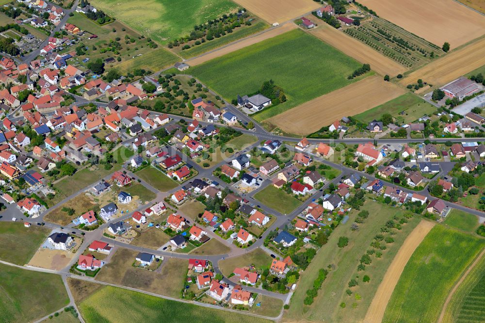 Aerial image Erbshausen-Sulzwiesen - Single-family residential area of settlement on the edge of agricultural fields in Erbshausen-Sulzwiesen in the state Bavaria, Germany
