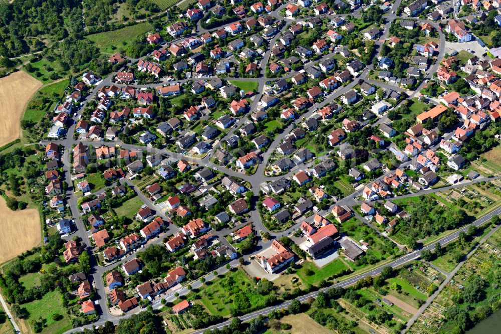 Aerial photograph Erlabrunn - Single-family residential area of settlement on the edge of agricultural fields in Erlabrunn in the state Bavaria, Germany