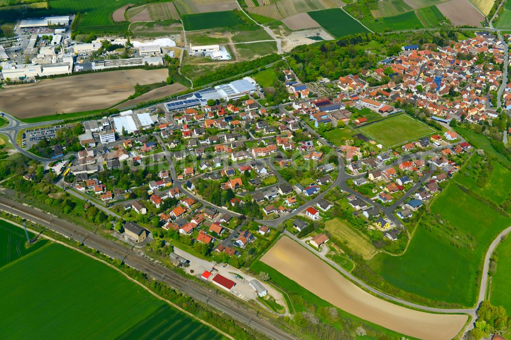 Aerial image Markt Einersheim - Single-family residential area of settlement on the edge of agricultural fields in Markt Einersheim in the state Bavaria, Germany