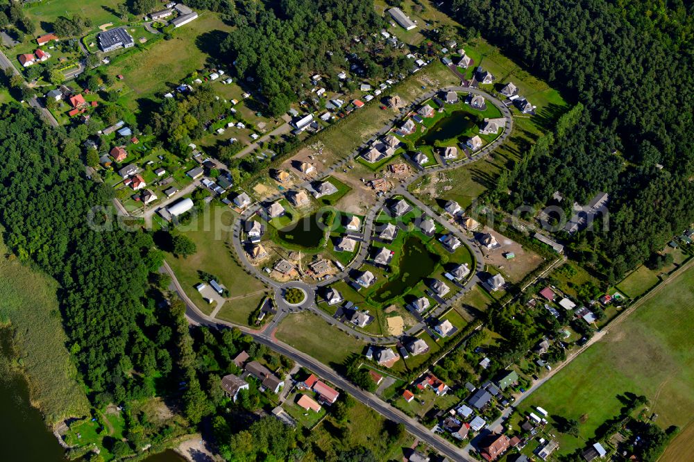 Aerial image Zingst - Single-family residential area of settlement on the edge of agricultural fields in Zingst at the baltic sea coast in the state Mecklenburg - Western Pomerania, Germany