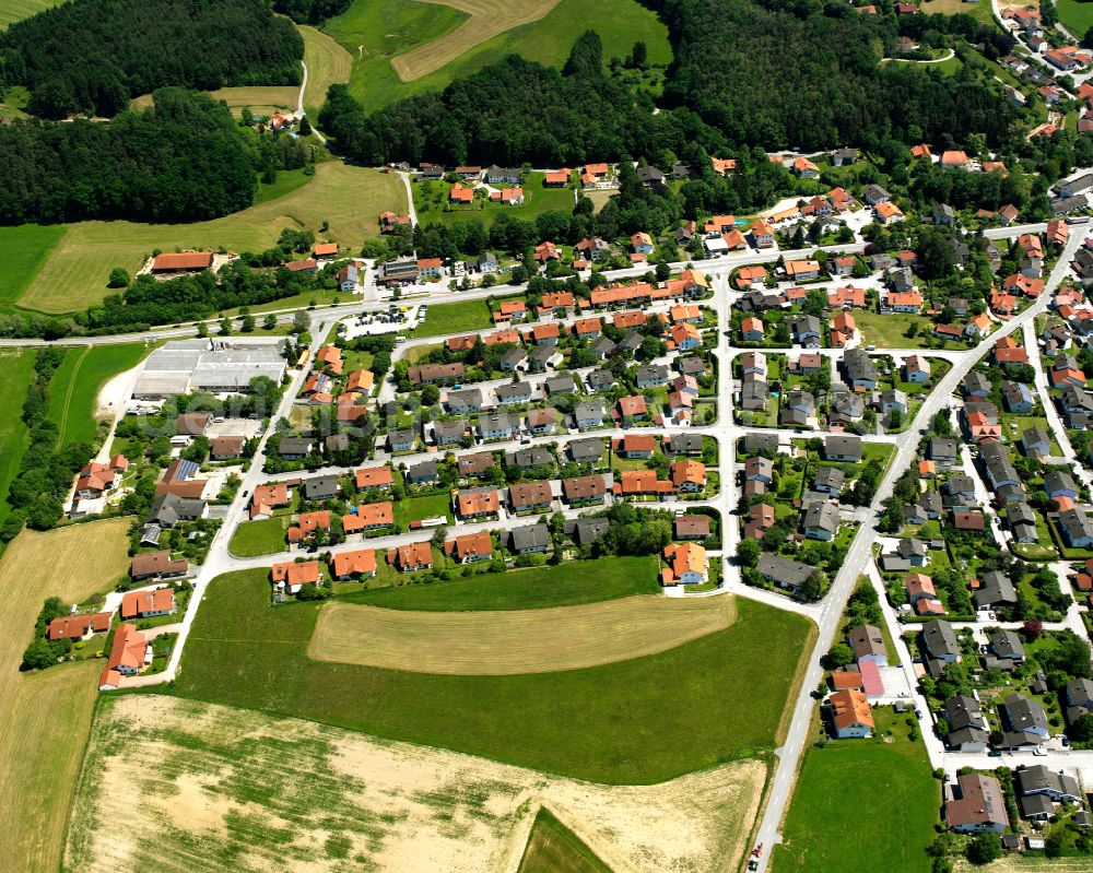 Reischach from the bird's eye view: Single-family residential area of settlement in Reischach in the state Bavaria, Germany