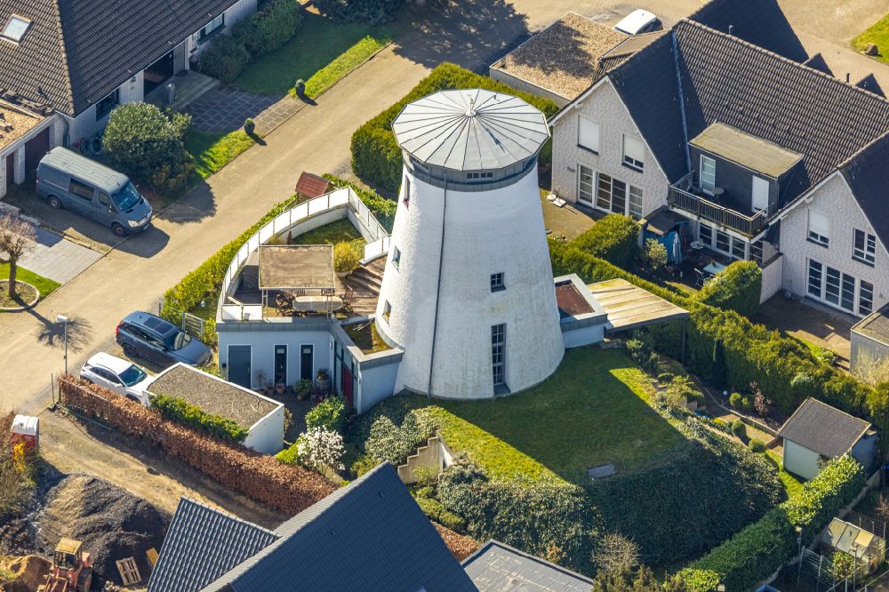 Aerial image Wesel - Residential area of a single-family dwelling settlement with a converted windmill to a single-family dwelling in Wesel in the federal state North Rhine-Westphalia