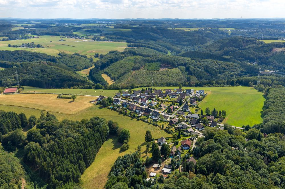 Heide from the bird's eye view: Single-family residential area of settlement in the forest area in Heide in the state North Rhine-Westphalia, Germany