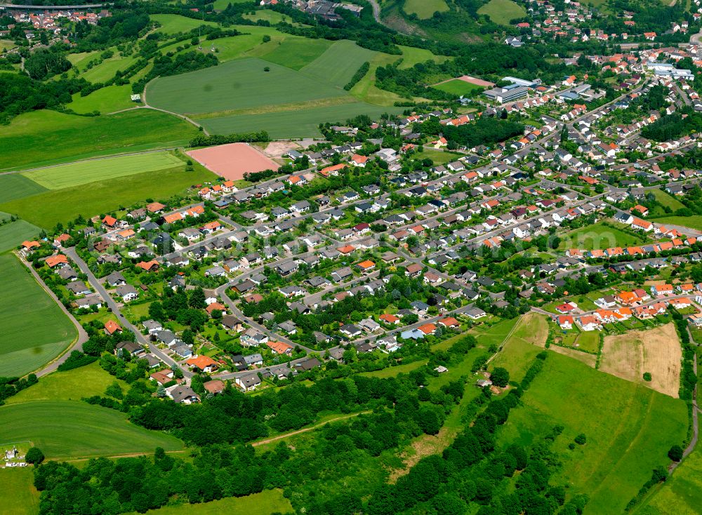 Aerial photograph Winnweiler - Single-family residential area of settlement in Winnweiler in the state Rhineland-Palatinate, Germany