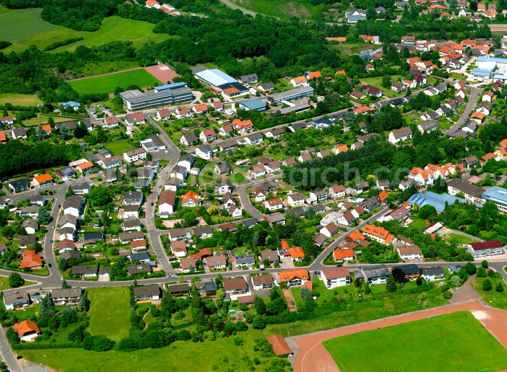 Winnweiler from the bird's eye view: Single-family residential area of settlement in Winnweiler in the state Rhineland-Palatinate, Germany