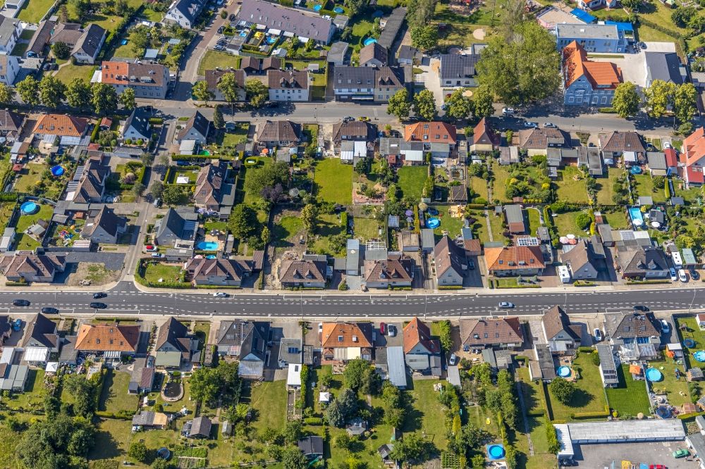 Hamm from the bird's eye view: Single-family residential area of settlement between Am Haemmschen and Bockelweg in the district Heessen in Hamm in the state North Rhine-Westphalia, Germany