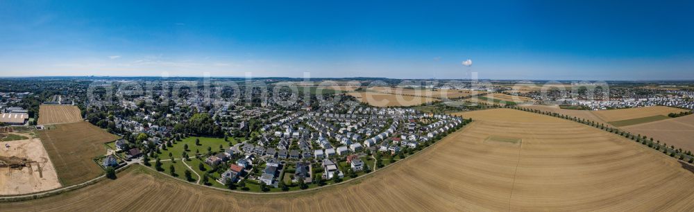 Aerial image Köln - Residential areas on the edge of agricultural land on street Brauweilerstrasse - Widdersdorfer Landstrasse in the district Loevenich in Cologne in the state North Rhine-Westphalia, Germany