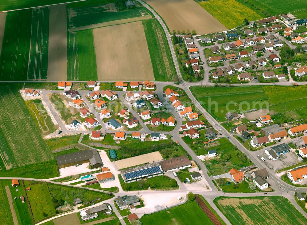 Aerial photograph Nellingen - Residential areas on the edge of agricultural land in Nellingen in the state Baden-Wuerttemberg, Germany