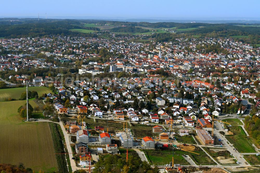 Pfaffenhofen an der Ilm from the bird's eye view: Residential areas on the edge of agricultural land in Pfaffenhofen an der Ilm in the state Bavaria, Germany