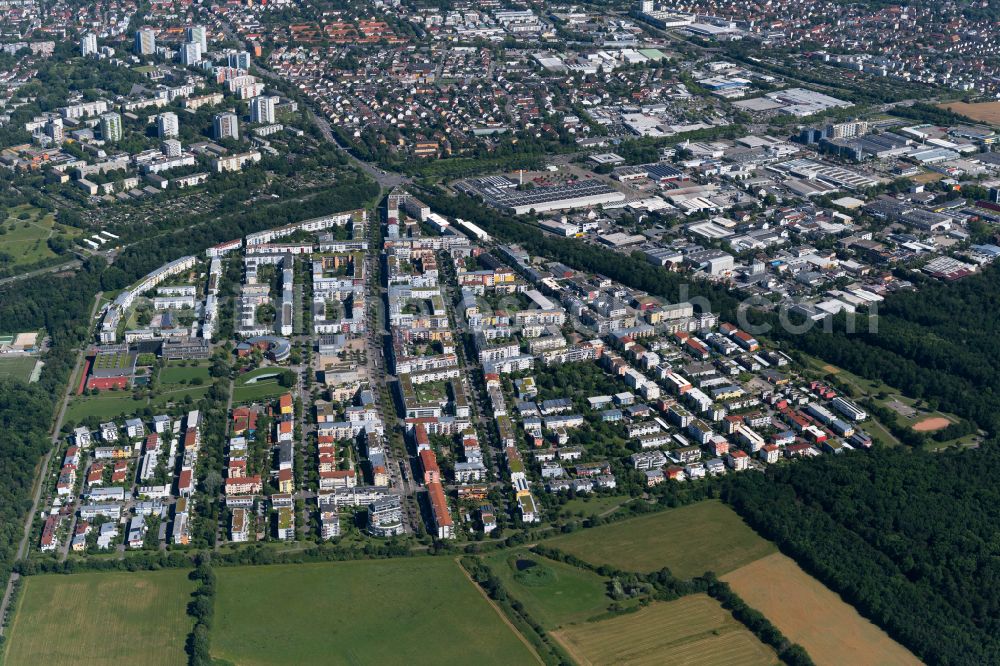 Aerial photograph Rieselfeld - Residential areas on the edge of agricultural land in Rieselfeld in the state Baden-Wuerttemberg, Germany