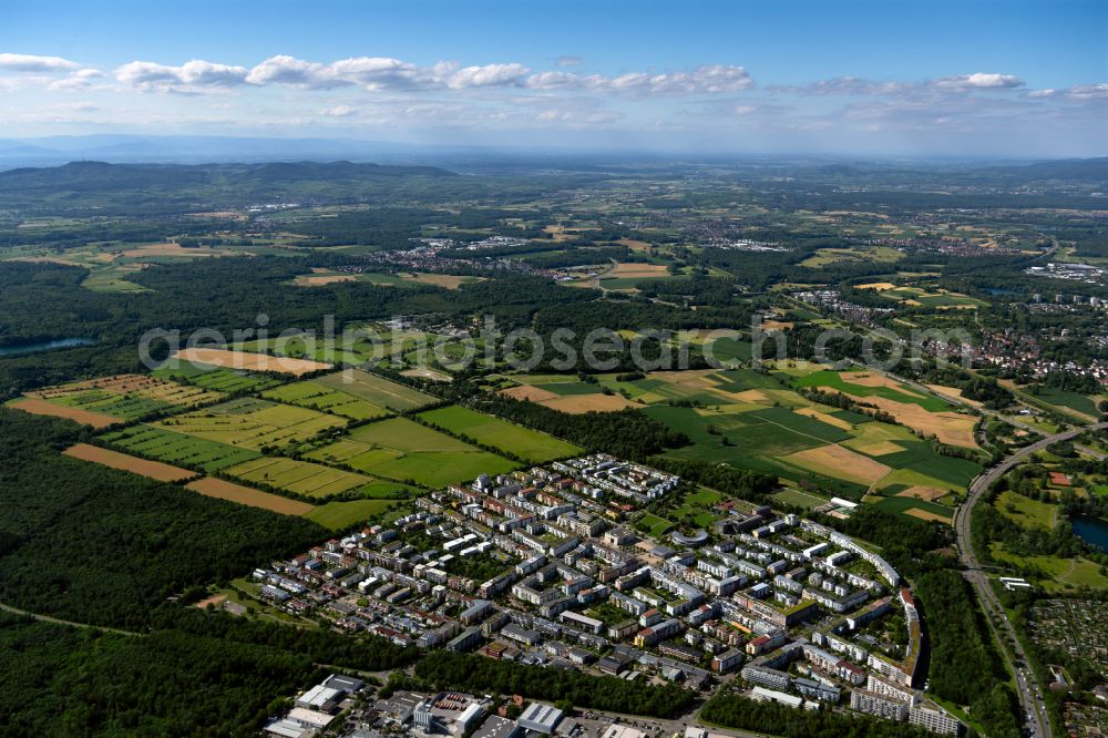 Rieselfeld from above - Residential areas on the edge of agricultural land in Rieselfeld in the state Baden-Wuerttemberg, Germany