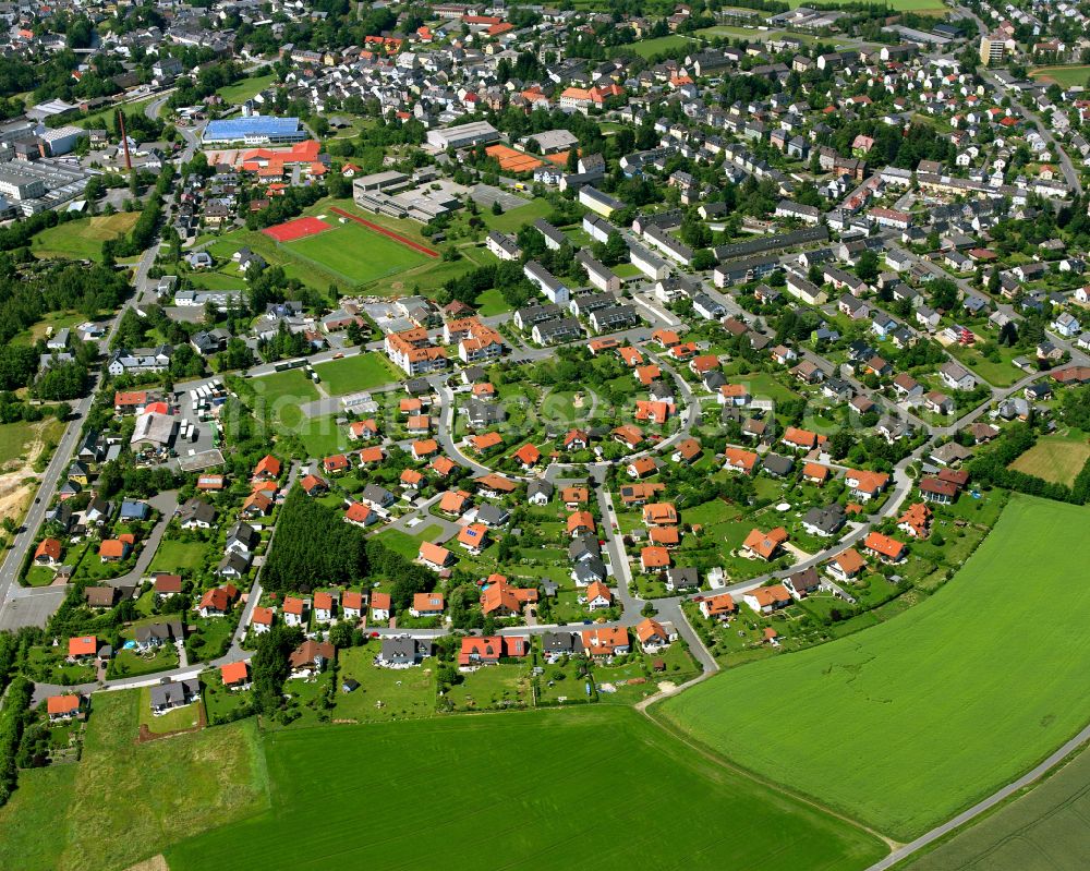 Aerial photograph Schwarzenbach an der Saale - Residential areas on the edge of agricultural land in Schwarzenbach an der Saale in the state Bavaria, Germany