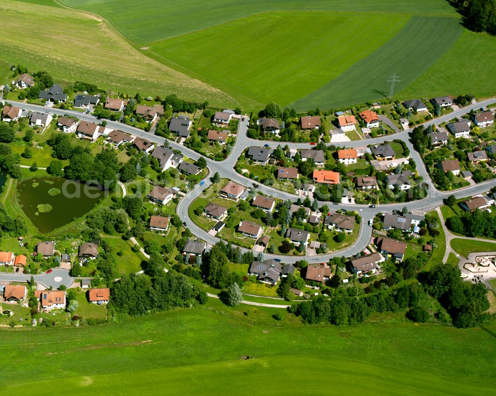 Aerial image Straas - Residential areas on the edge of agricultural land in Straas in the state Bavaria, Germany