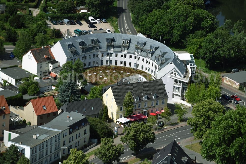 Aerial photograph Magdeburg - Residential a semi-circular multi-family house settlement sheet at the Halberstaedter Chaussee in the Ottersleben district, in Magdeburg in Saxony-Anhalt