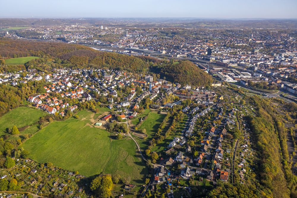 Hagen from above - Residential areas Kuhlerkamp on the edge of forest areas on street Leopoldstrasse in the district Philippshoehe in Hagen at Ruhrgebiet in the state North Rhine-Westphalia, Germany