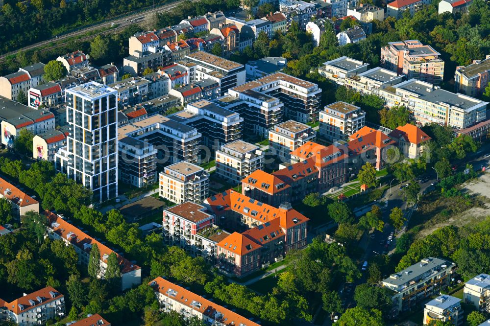 Berlin from the bird's eye view: Residential area on Mariendorfer Weg in the Neukoelln district of Berlin