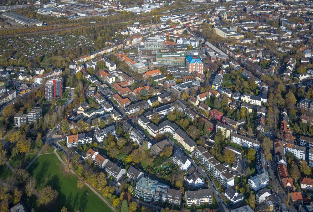 Aerial photograph Bochum - Residential area of the multi-family house settlement on street Dirschauer Strasse in the district Wiemelhausen in Bochum at Ruhrgebiet in the state North Rhine-Westphalia, Germany