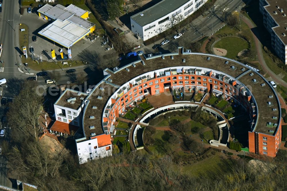 Aerial photograph Berlin - Residential area of the semicircular arc of the multi-family house settlement on Dannenwalder Weg in the district Maerkisches Viertel in Berlin, Germany