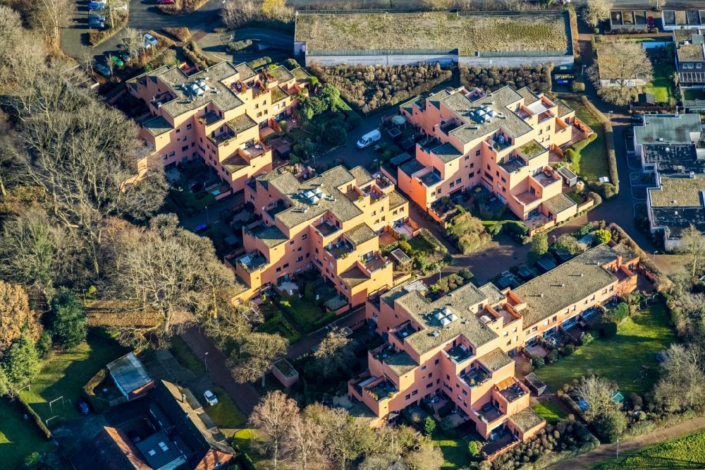 Aerial image Dorsten - Residential area of the multi-family house settlement on Napoleonsweg - Surick in Dorsten in the state North Rhine-Westphalia, Germany