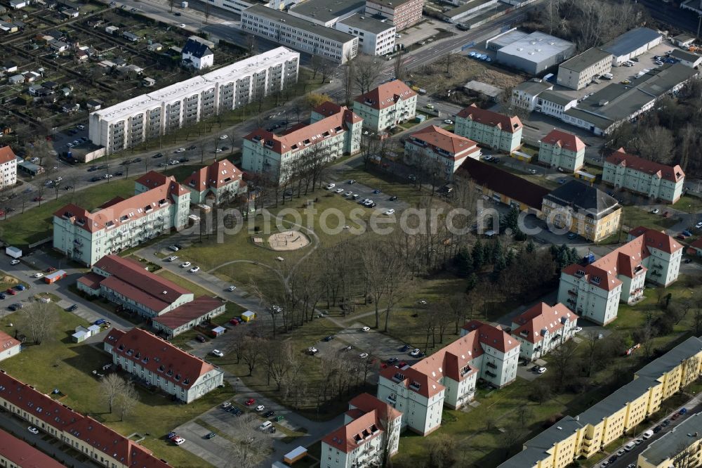 Magdeburg from the bird's eye view: Residential area of a multi-family house settlement An der Enckelkaserne in the district Stadtfeld West in Magdeburg in the state Saxony-Anhalt
