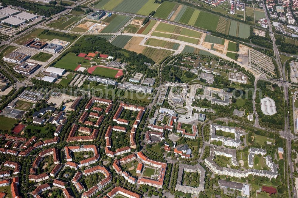 Aerial photograph Augsburg - Residential area of the multi-family house settlement along the Josef-Priller-Strasse - Professor-Messerschmitt-Strasse in Augsburg in the state Bavaria, Germany