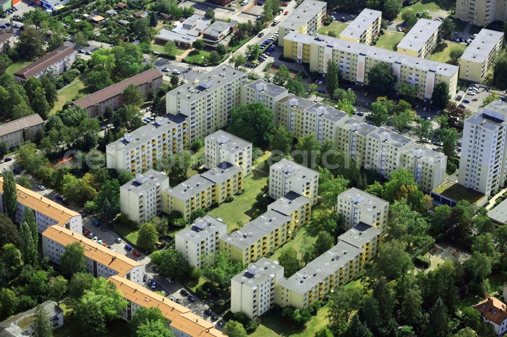 Berlin from above - Residential area of the multi-family house settlement Gabainstrasse - Kamenzer Damm in the district Lankwitz in Berlin, Germany