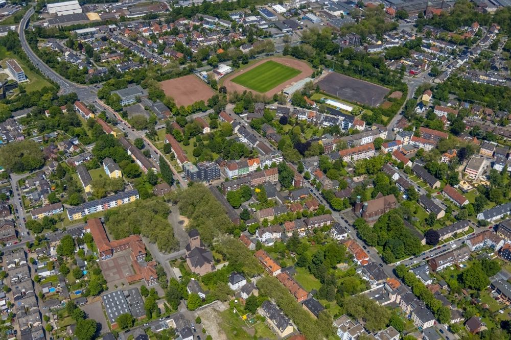 Aerial photograph Gelsenkirchen - Residential area of the multi-family house settlement on Andersenstrasse in the district Hessler in Gelsenkirchen at Ruhrgebiet in the state North Rhine-Westphalia, Germany